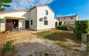 Awesome apartment in Vir with WiFi